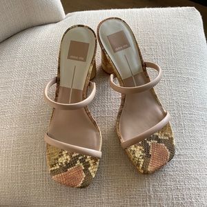 Trending Animal Print NWOT Dolce Vita Noles Blush snake sandals 🤩
